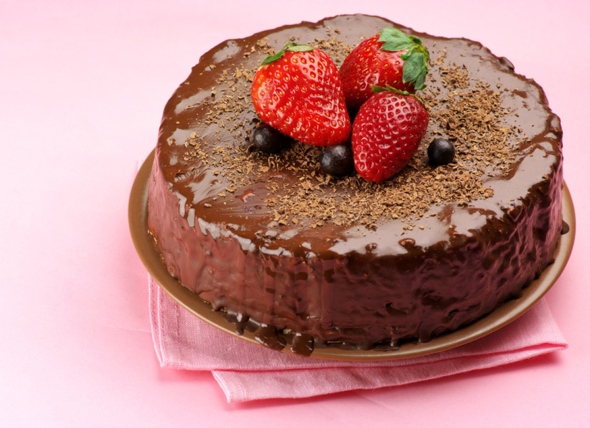 Tort czekoladowo-śmietanowy