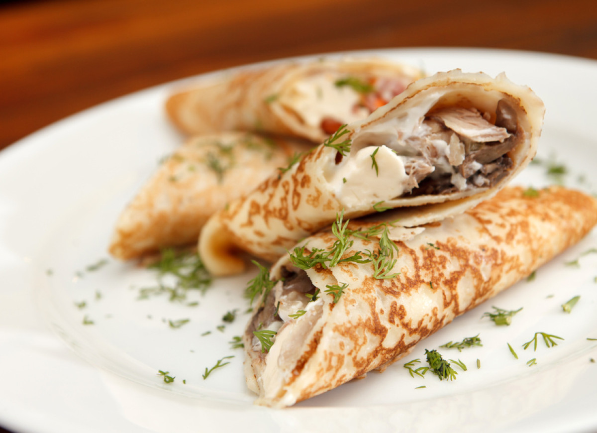 Naleśniki z kurczakiem i pieczarkami