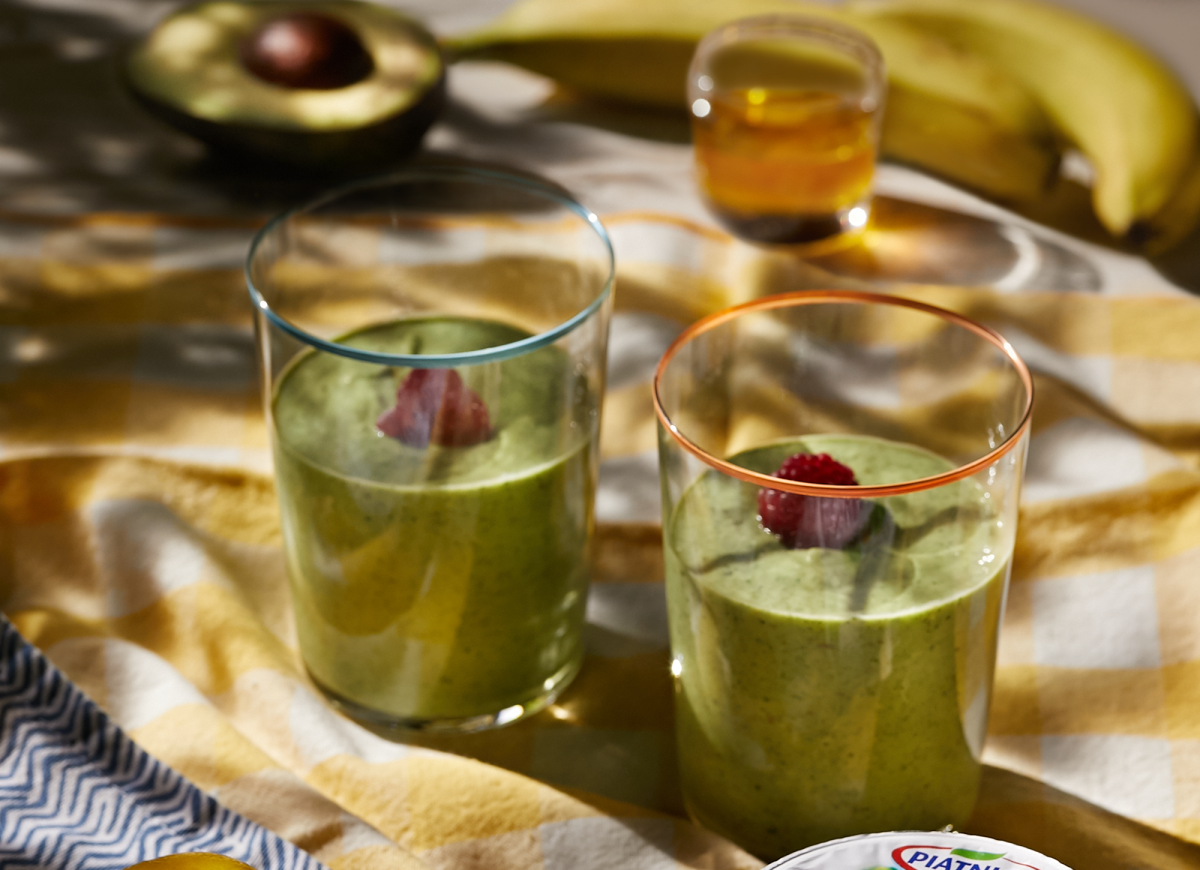 Smoothie z awokado, szpinaku i banana