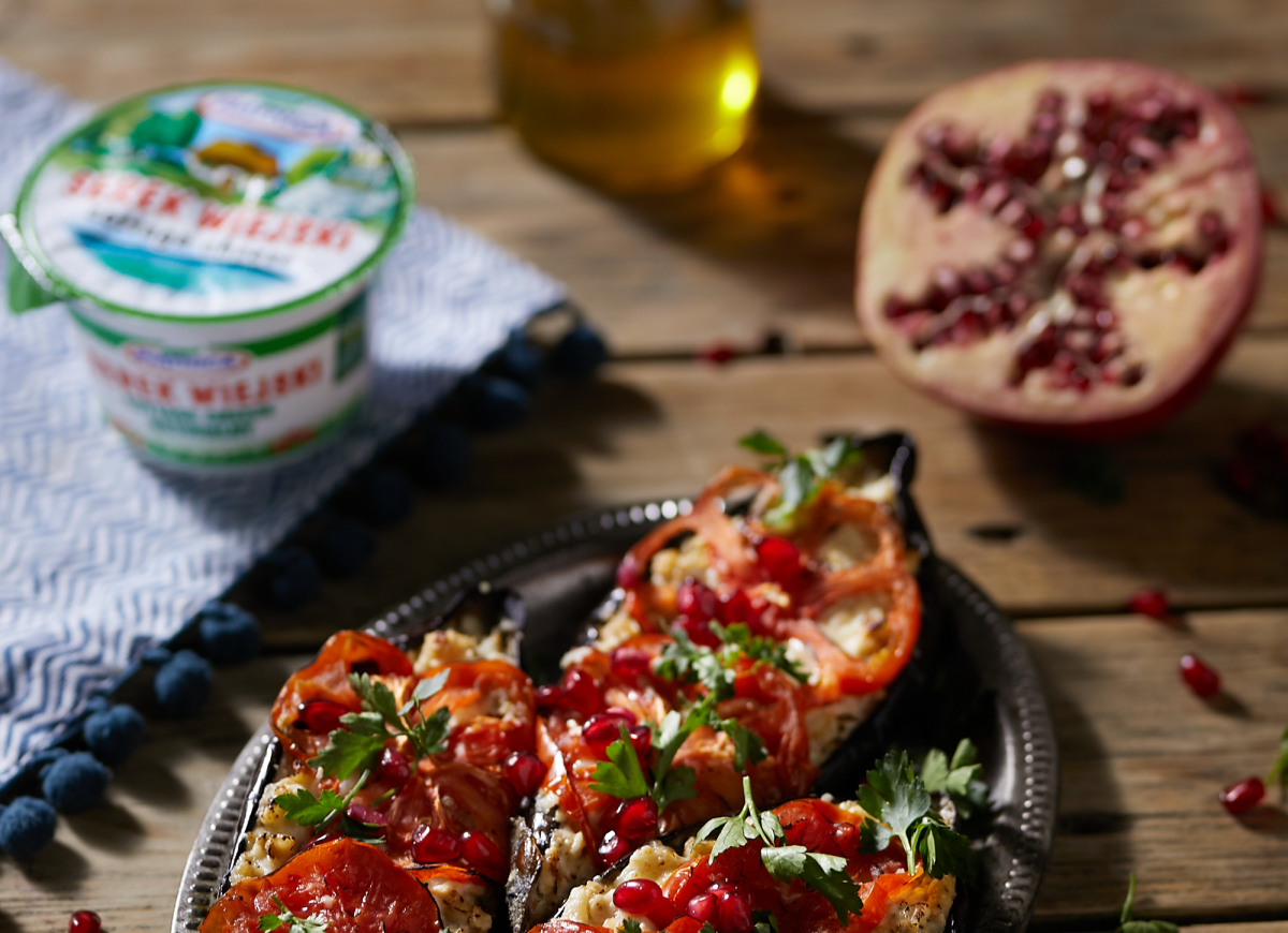 Bakłażany nadziewane Serkiem Wiejskim z tahini