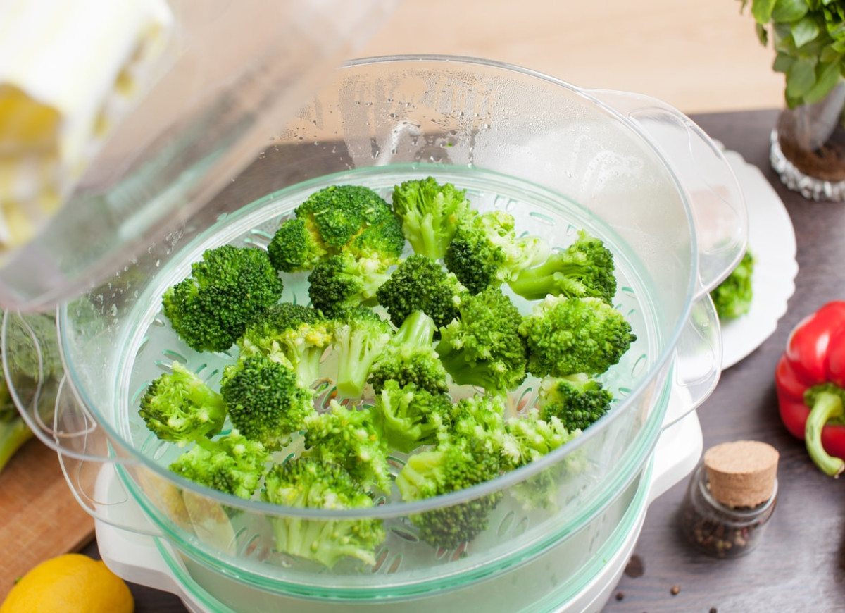 Jak gotować w parowarze? Parowar na zdrowie