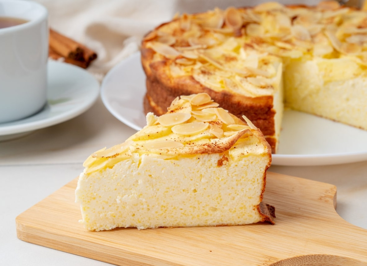 Naturalne wielkanocne desery – od sernika bez spodu do lekkiej paschy