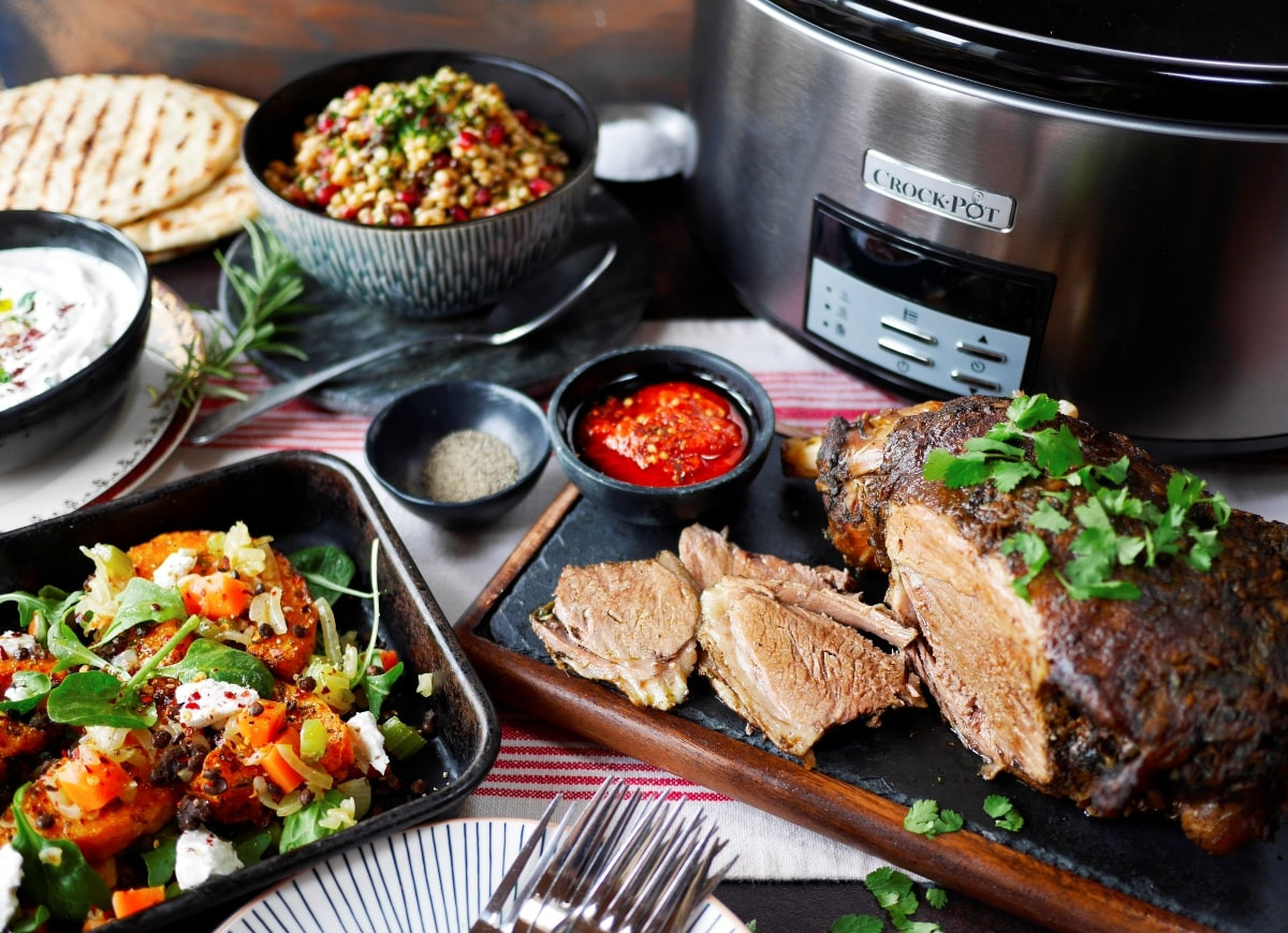 Jak gotować w wolnowarze? 3 zasady gotowania