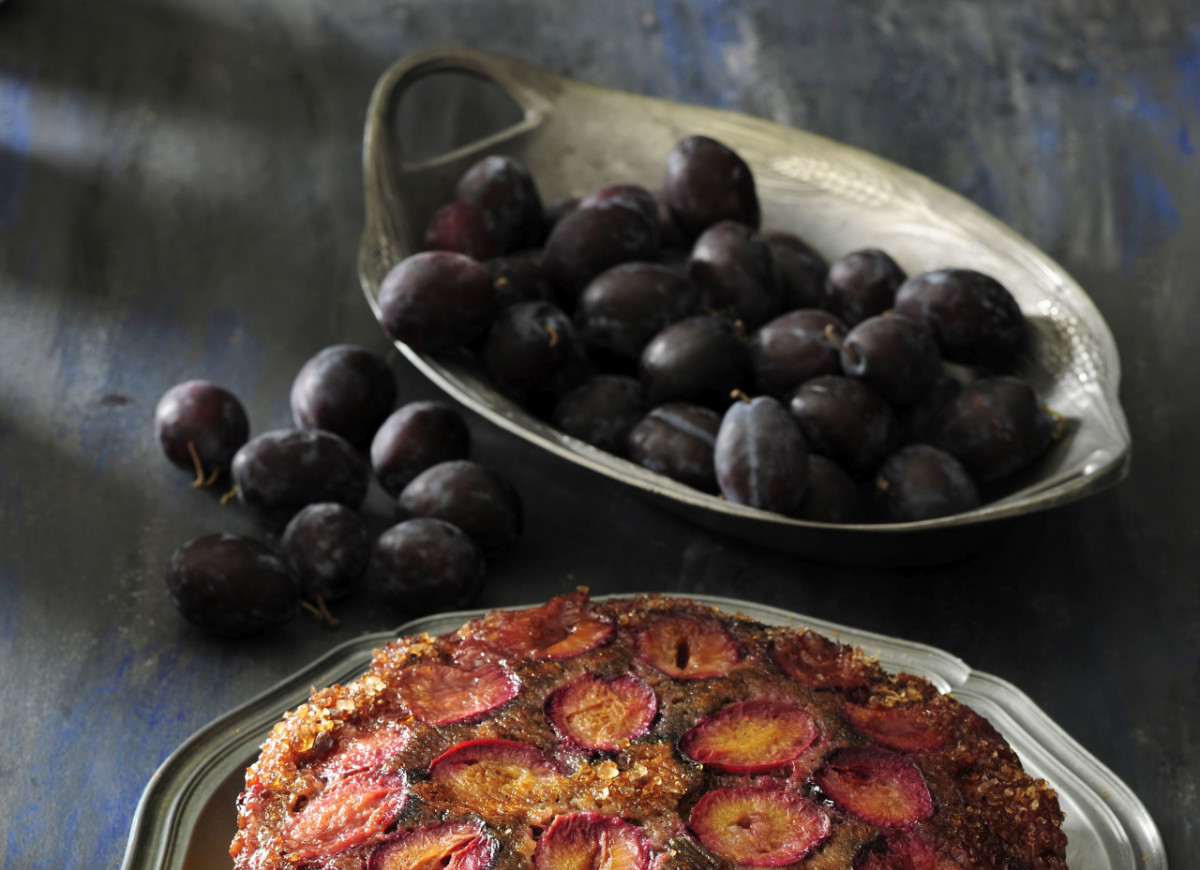 imbirowy-placek-ze-sliwkami