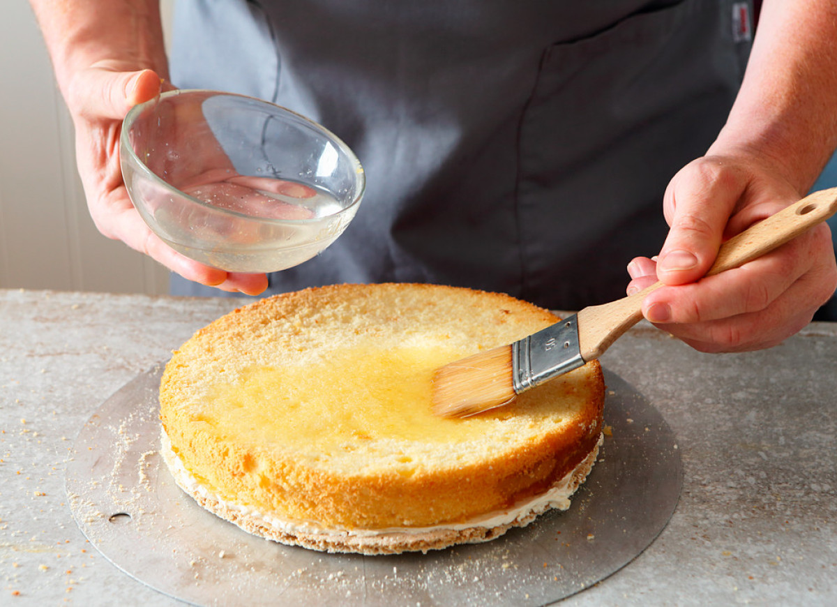 nasączanie-biszkoptu