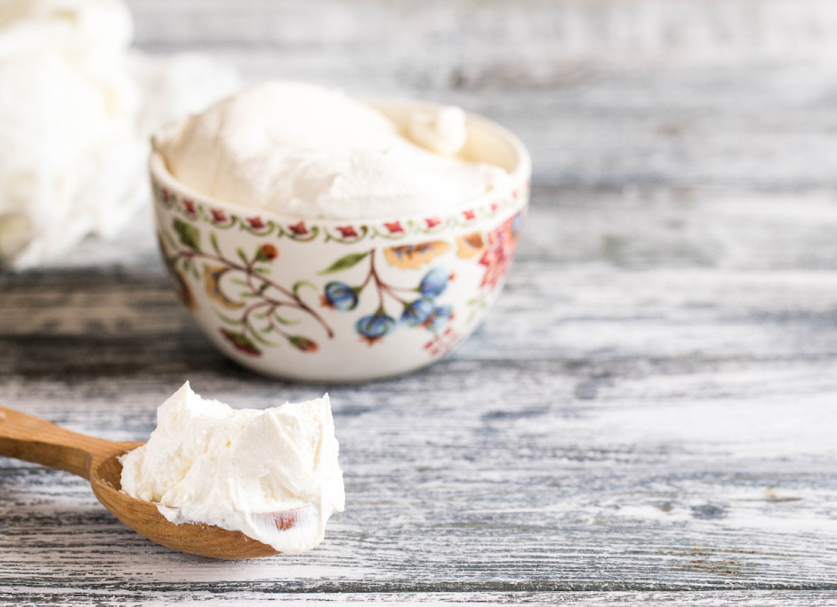 Jak zrobić bitą śmietanę?