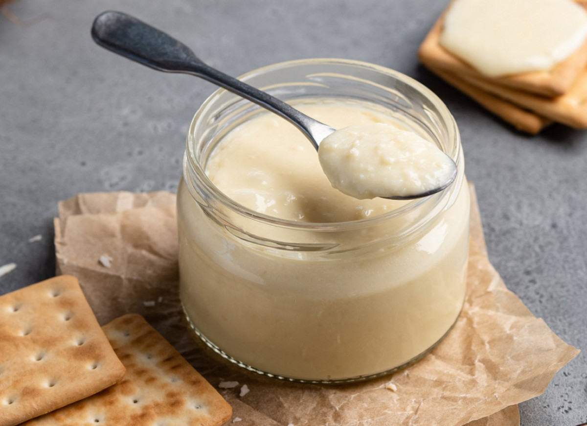 krem z białej czekolady