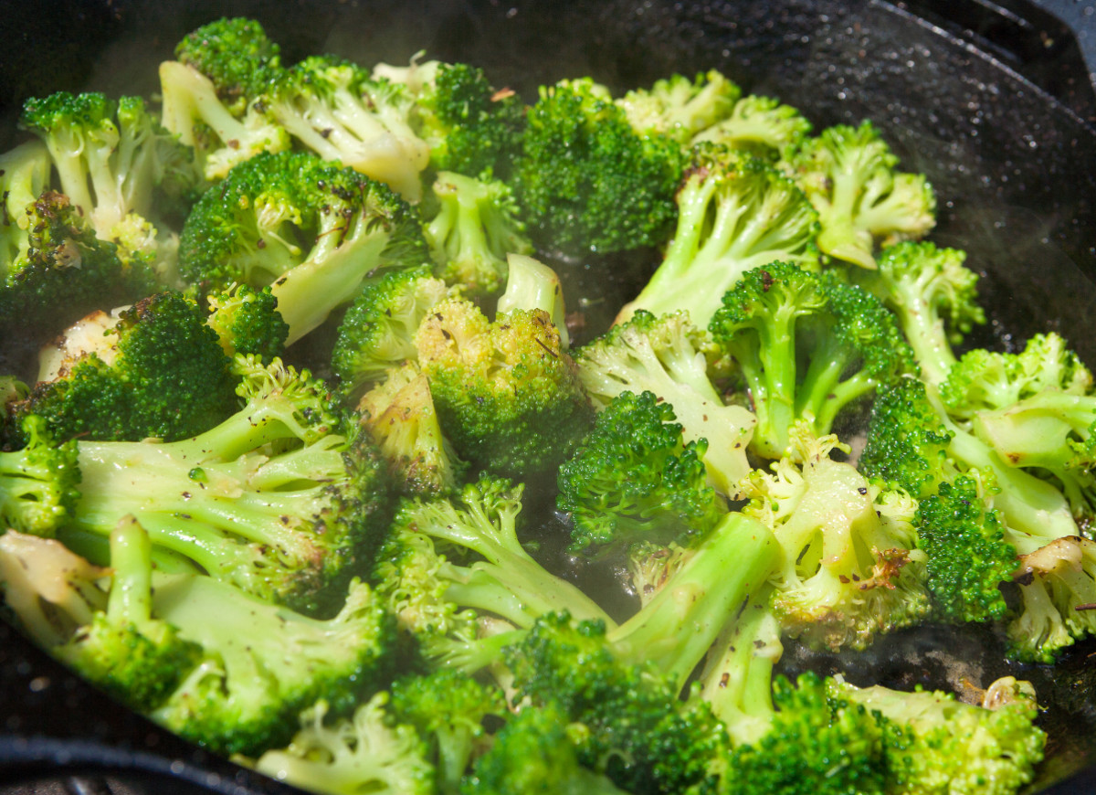 Jak przyrządzić brokuły na patelni