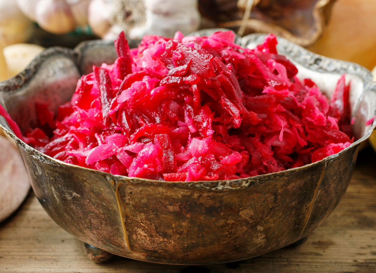 surówka z kapusty i buraków