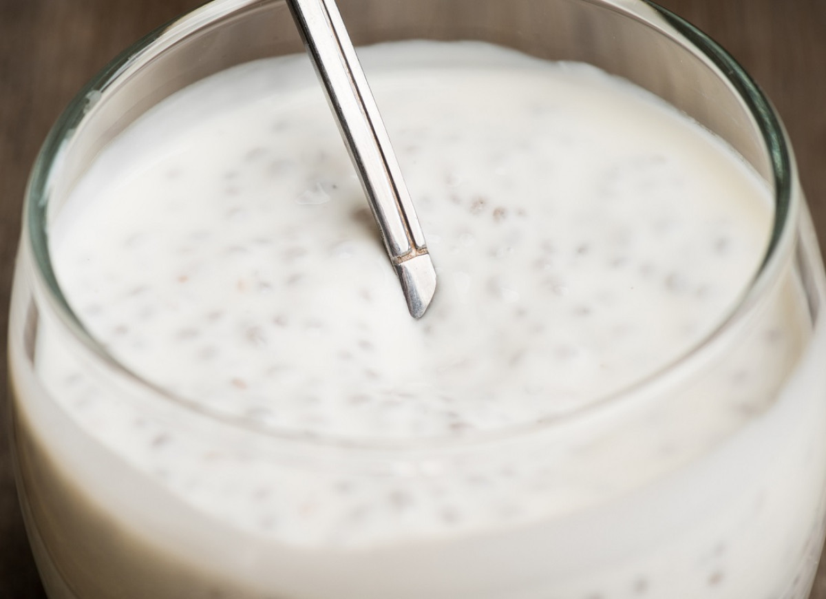 kefir z dodatkiem ziarenek