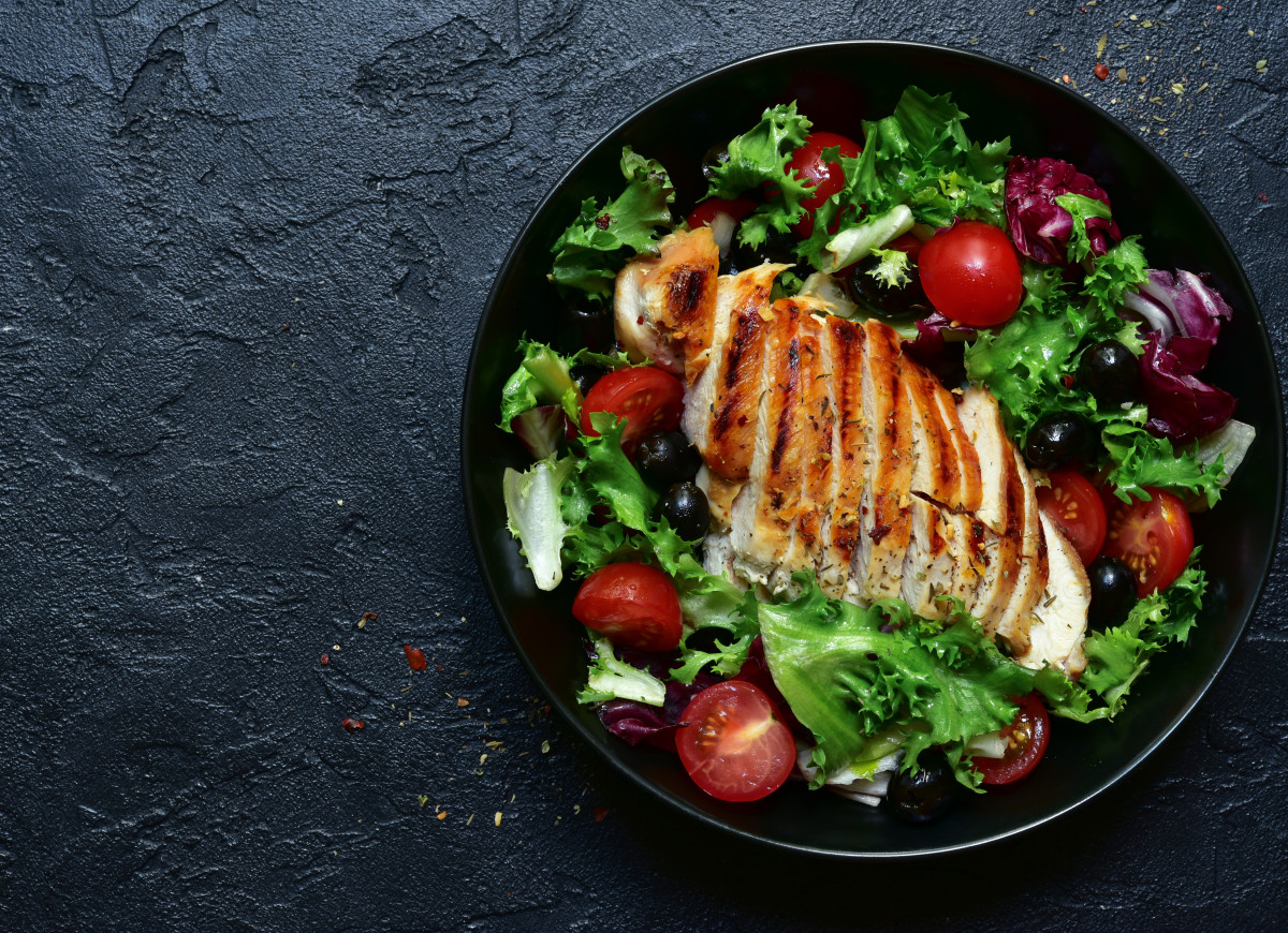 sałatka z kurczakiem