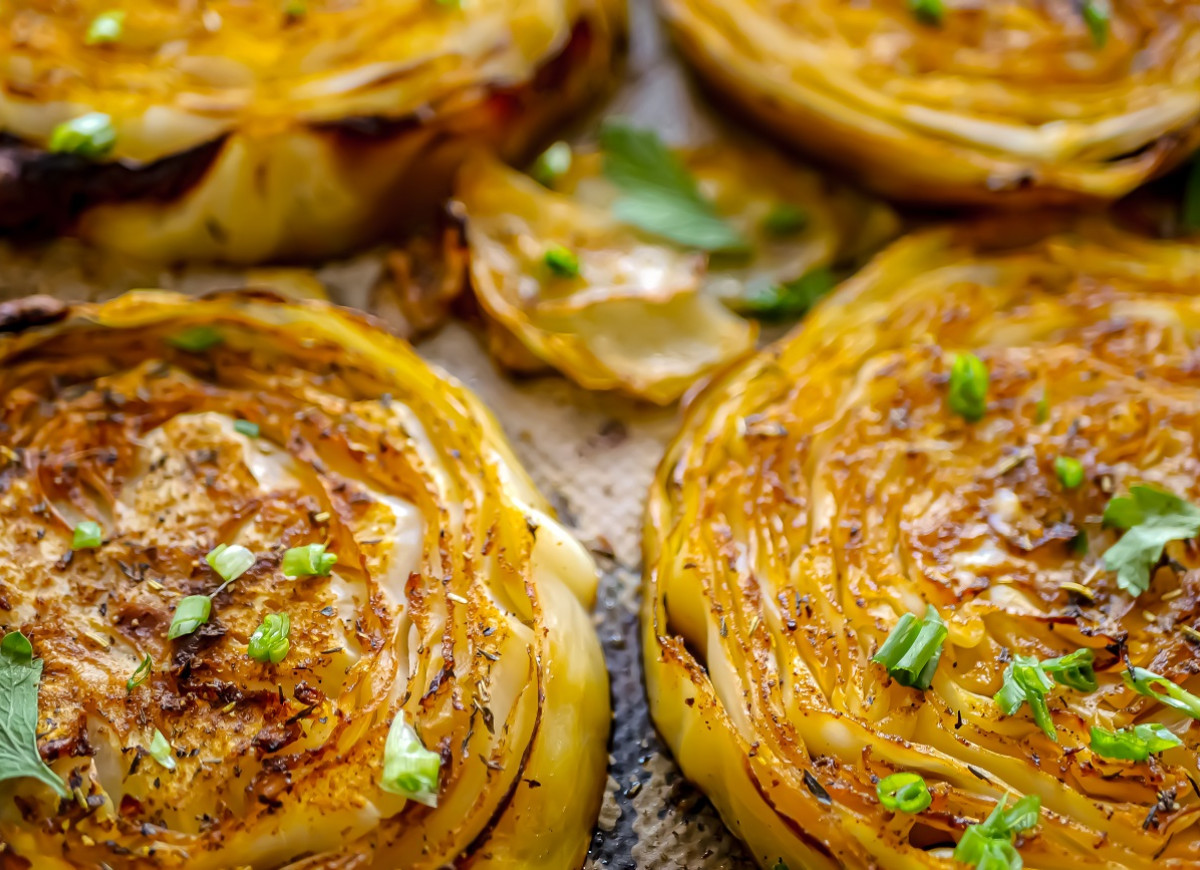 Steki z młodej kapusty