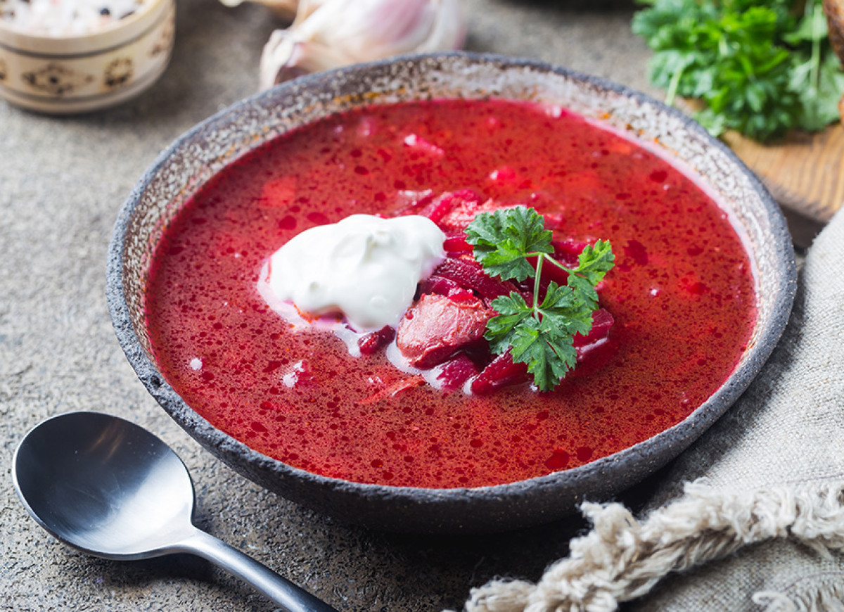 Barszcz ukraiński ze śmietaną - tytułowa.