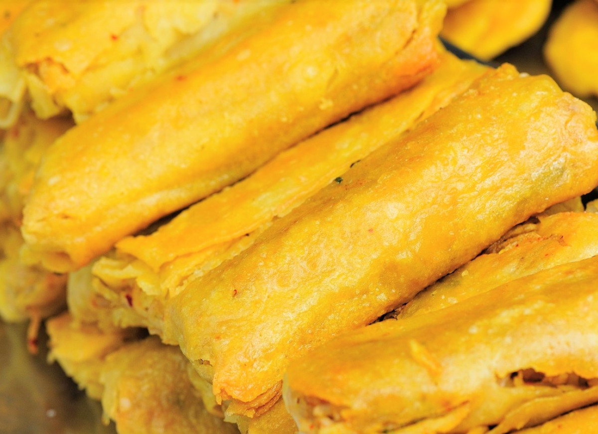 śniadaniowe roladki z tortilli