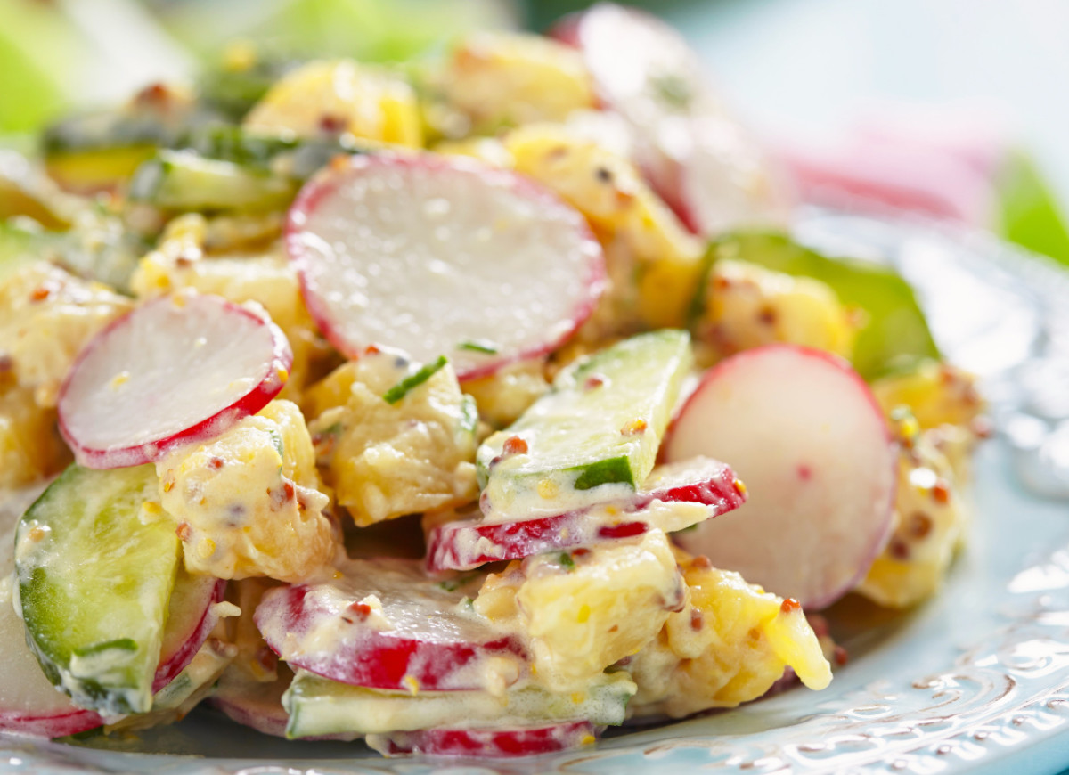 sałatka z młodych ziemniaków