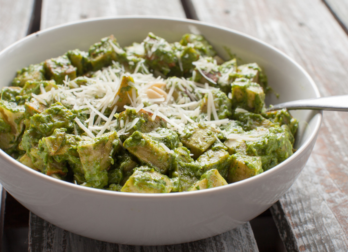 młode ziemniaki z pesto