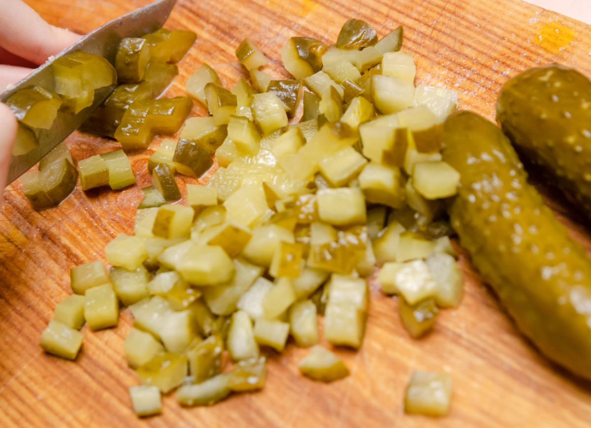 sałatka z ogórków kiszonych