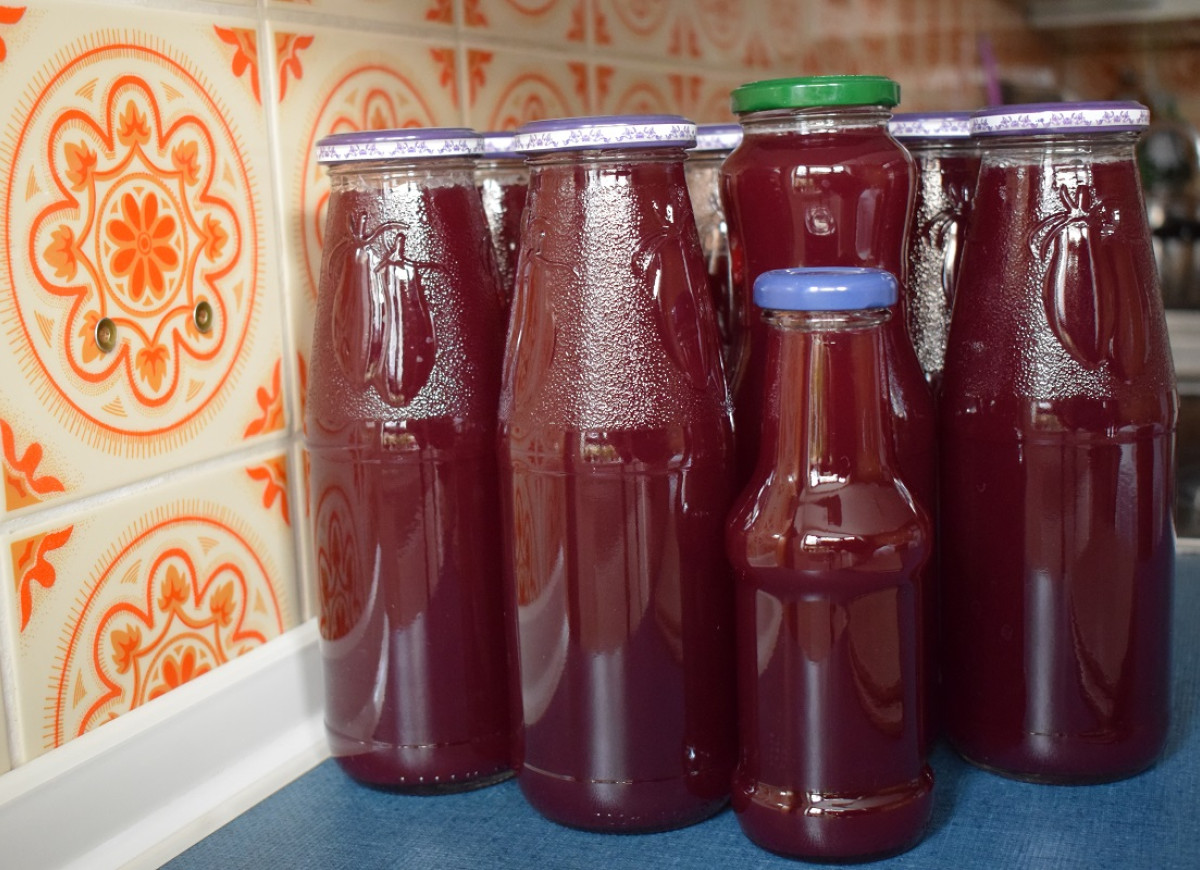 sok z malin - przepis babci na zimno