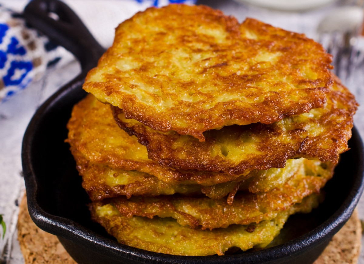 złociste placki ziemniaczane