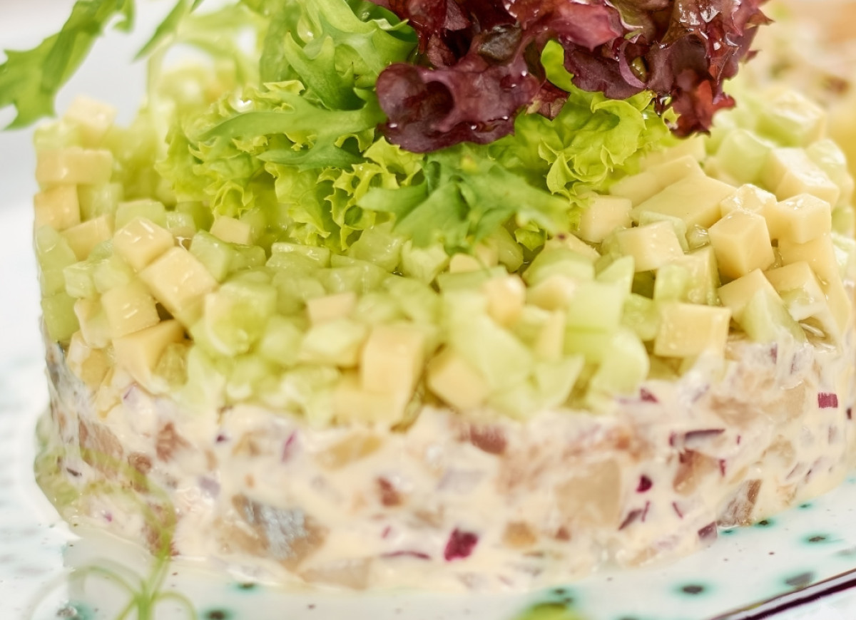 sałatka śledziowa z awokado