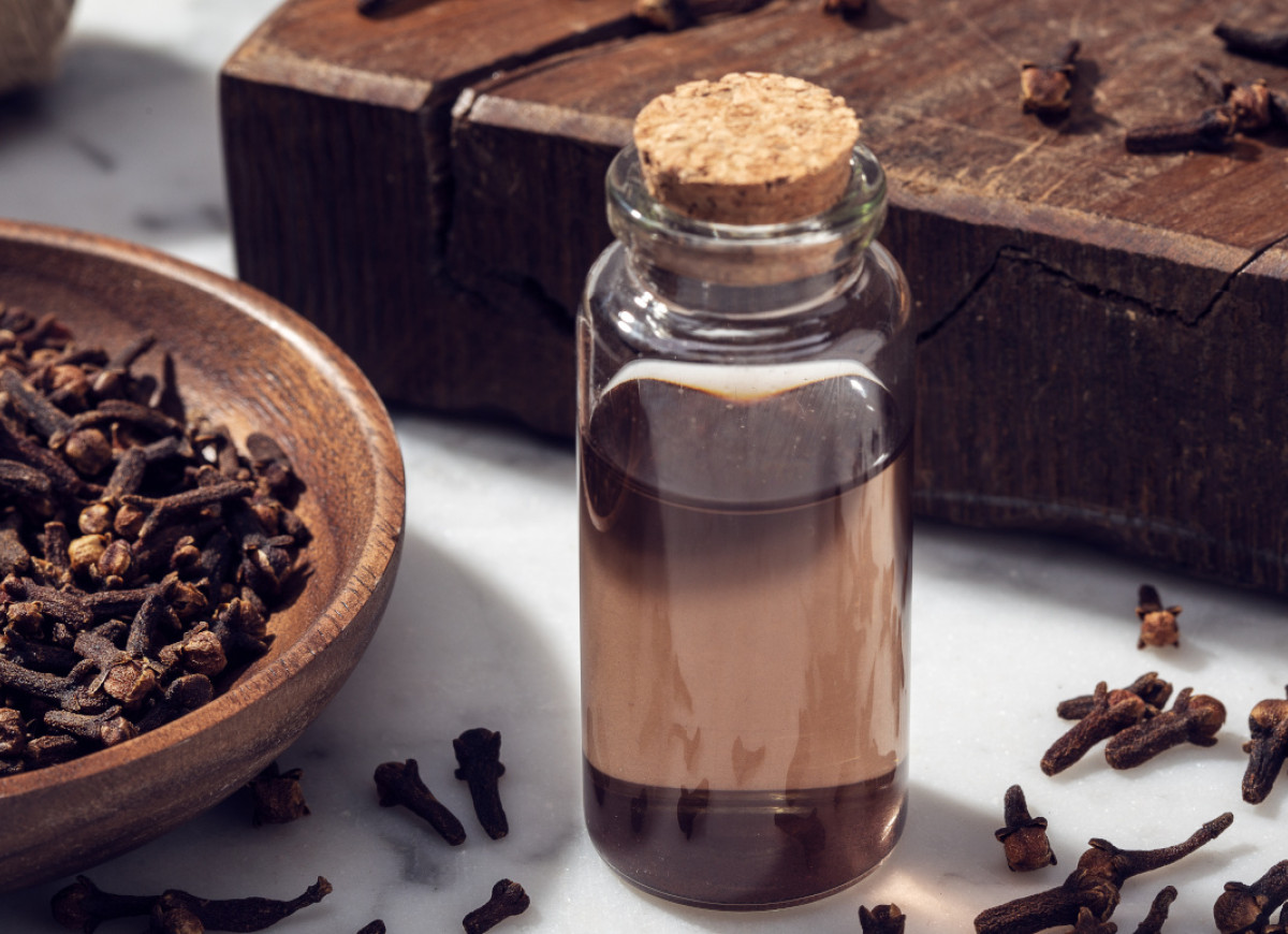 Olejek goździkowy