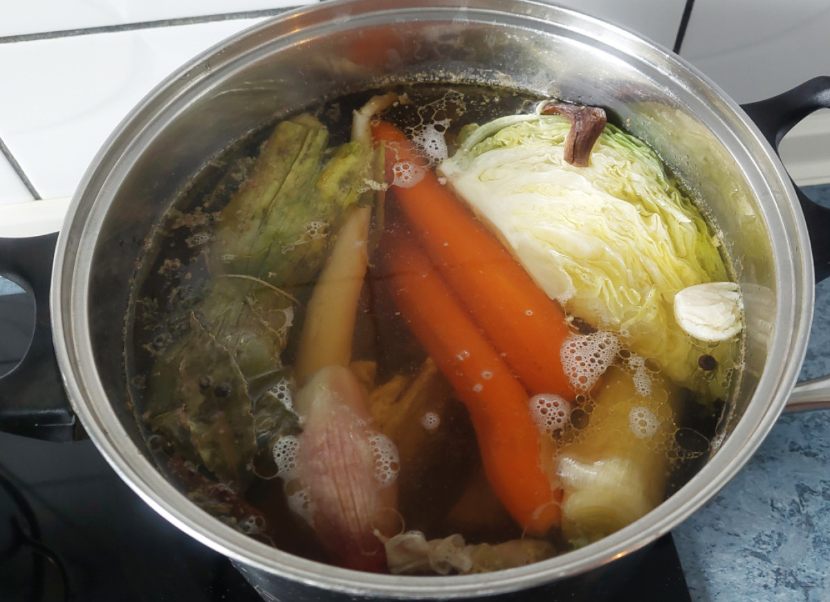 rosół z perliczką