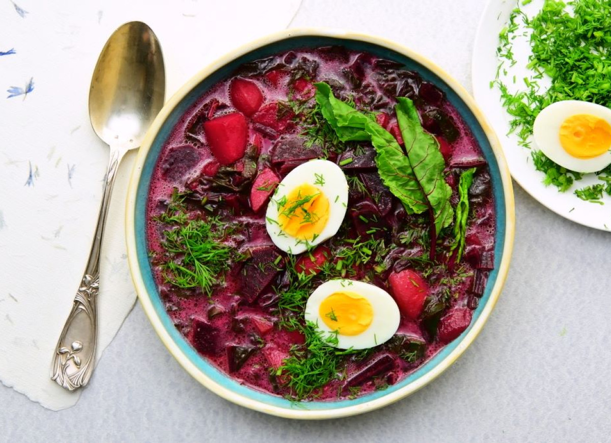 zupa botwinka z koperkiem i jajkiem