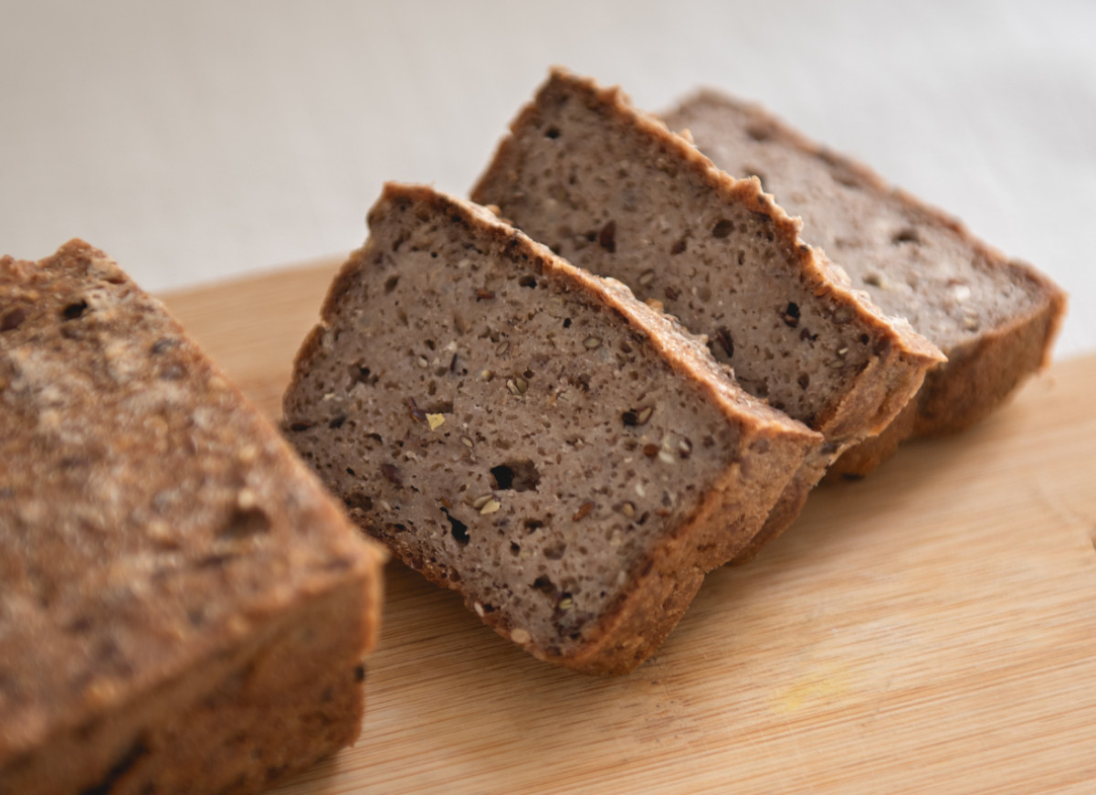 chleb bez grama mąki