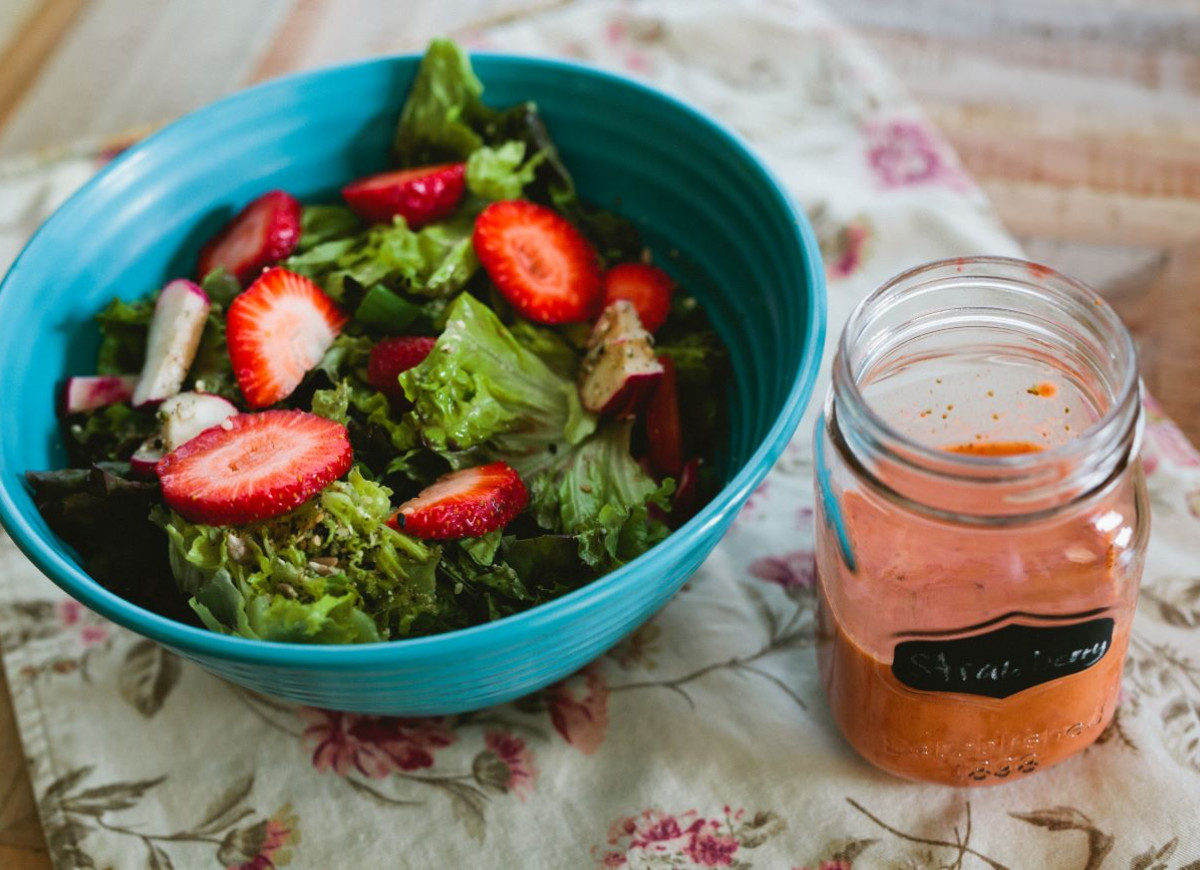 truskawkowy winegret