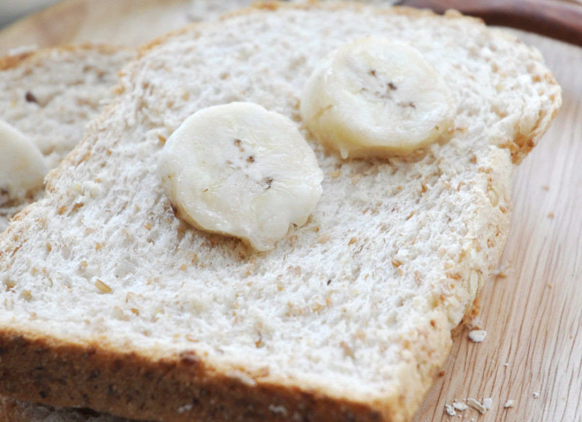 chleb tostowy z bananami