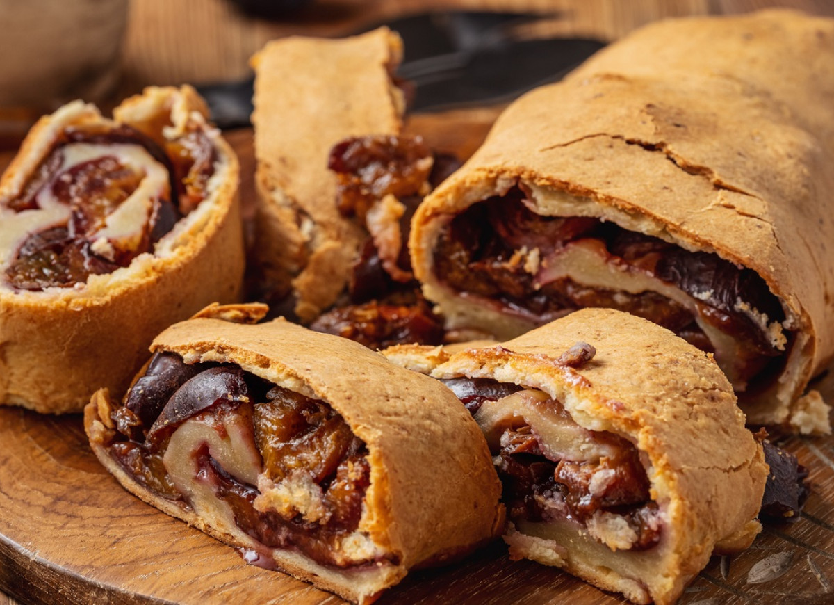 strudel ze śliwkami