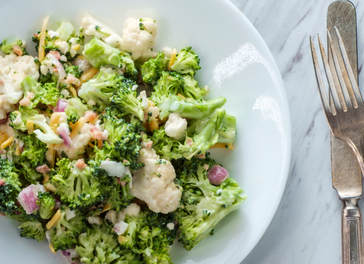 surówka z kalafiora i brokułu