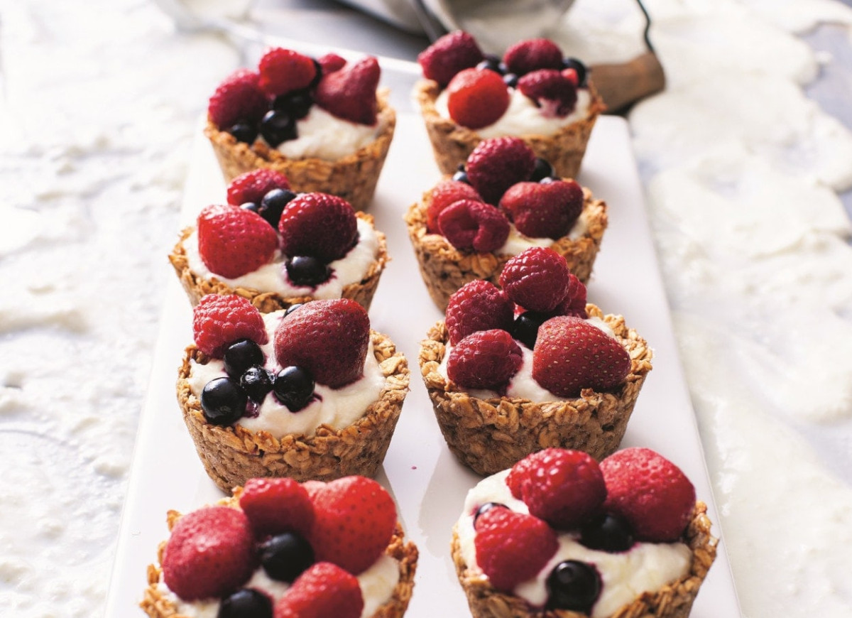Babeczki z granoli z owocami