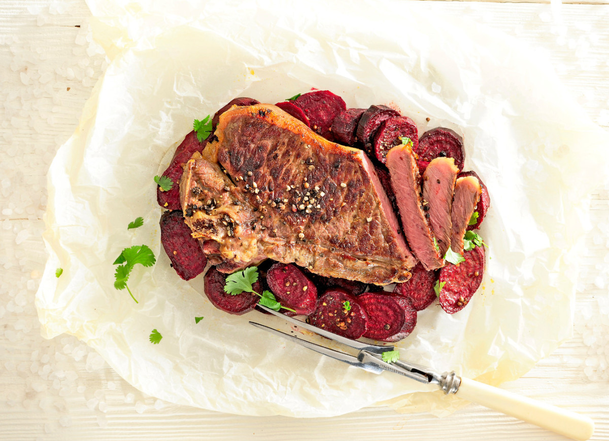 stek wołowy z burakami