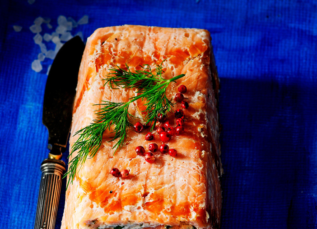 terrina z białej ryby i wędzonego łososia