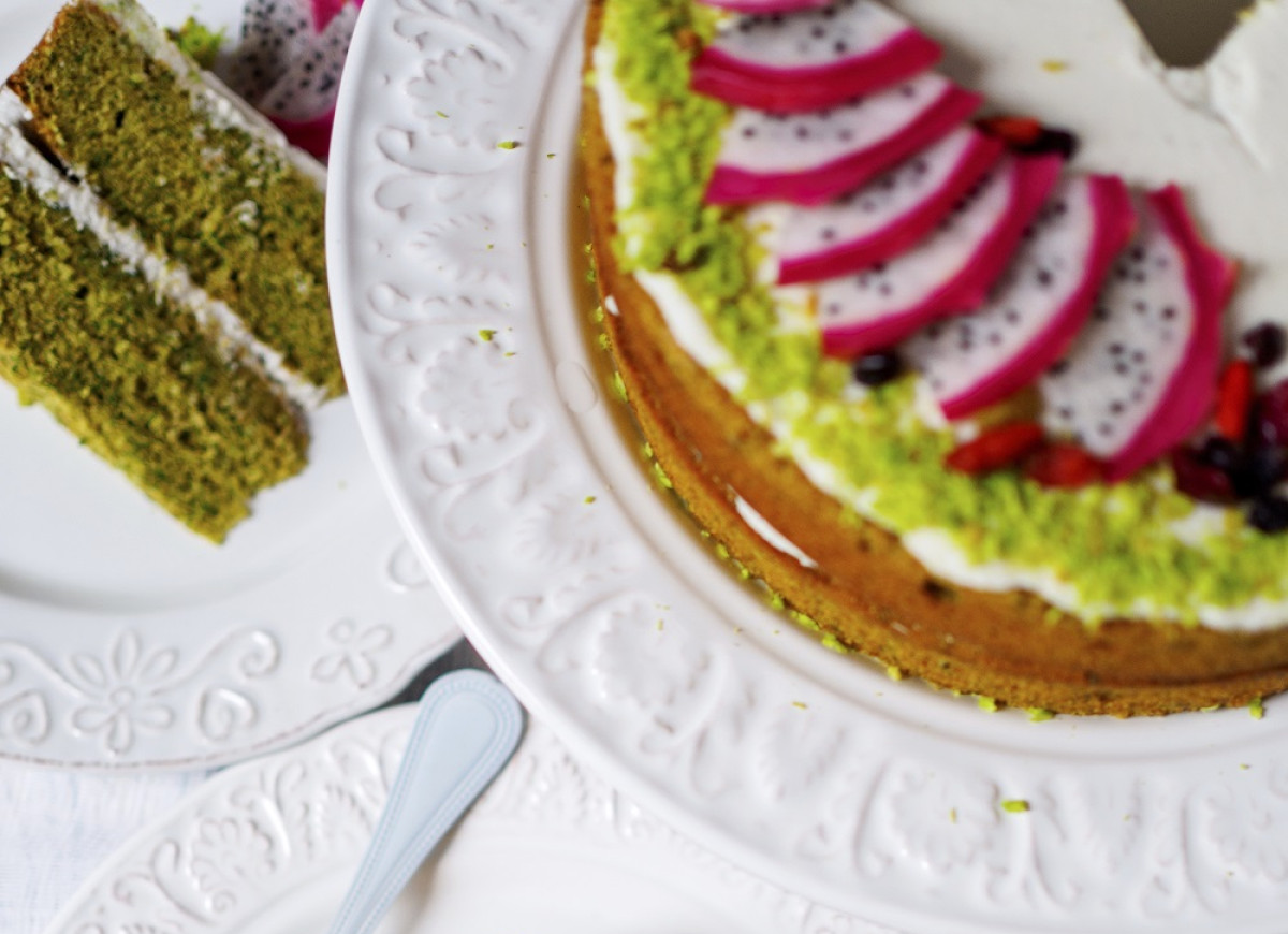 Tort szpinkowy z kremem waniliowym