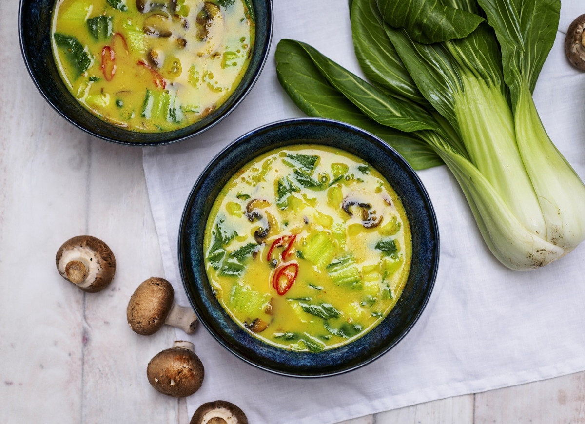 Orientalna zupa z kurkumą