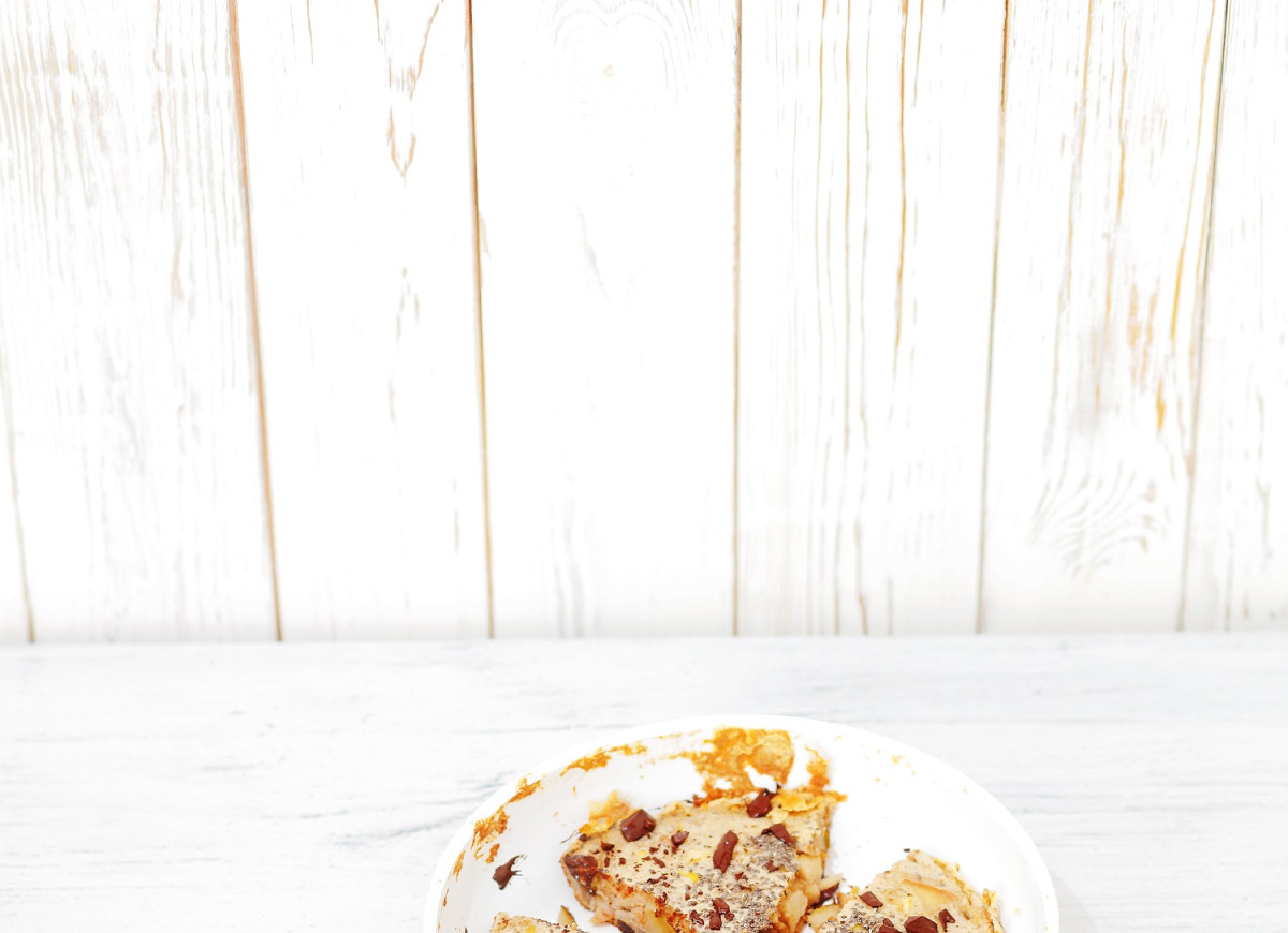 Jesienny omlet z jabłkiem, gruszką i chia