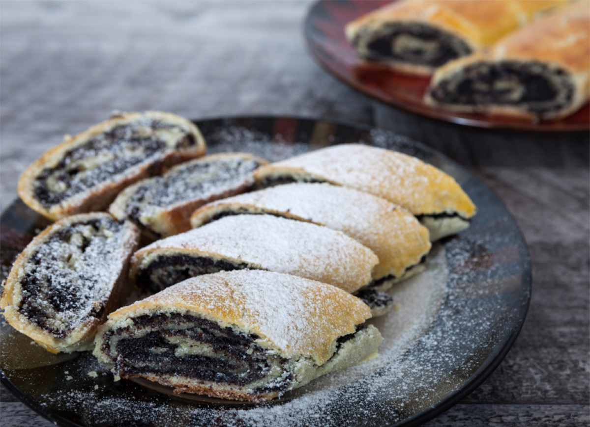 makowiec_bezglutenowy_glowne_Fotolia_86346733_Subscription_XXL