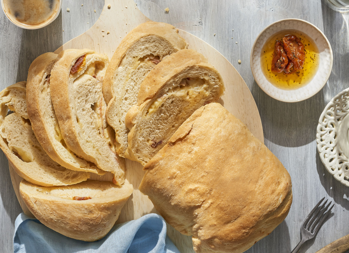 Chleb z czterema serami