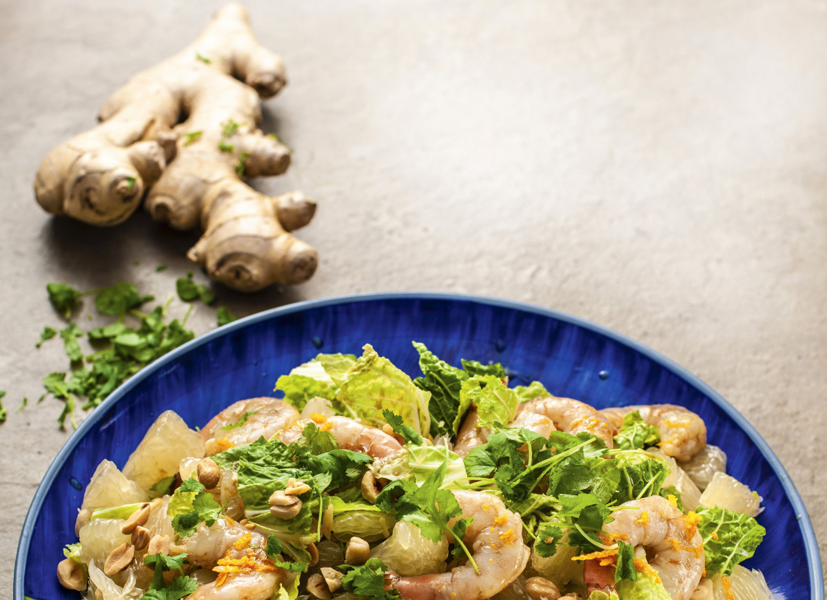 Kapusta pekińska z krewetkami i pomelo