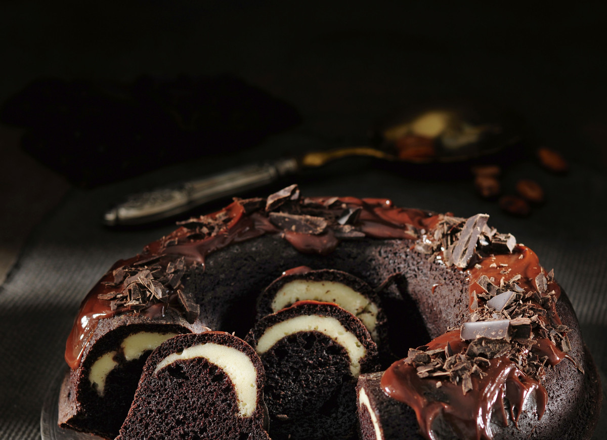 Placek czekoladowy z białym wnętrzem