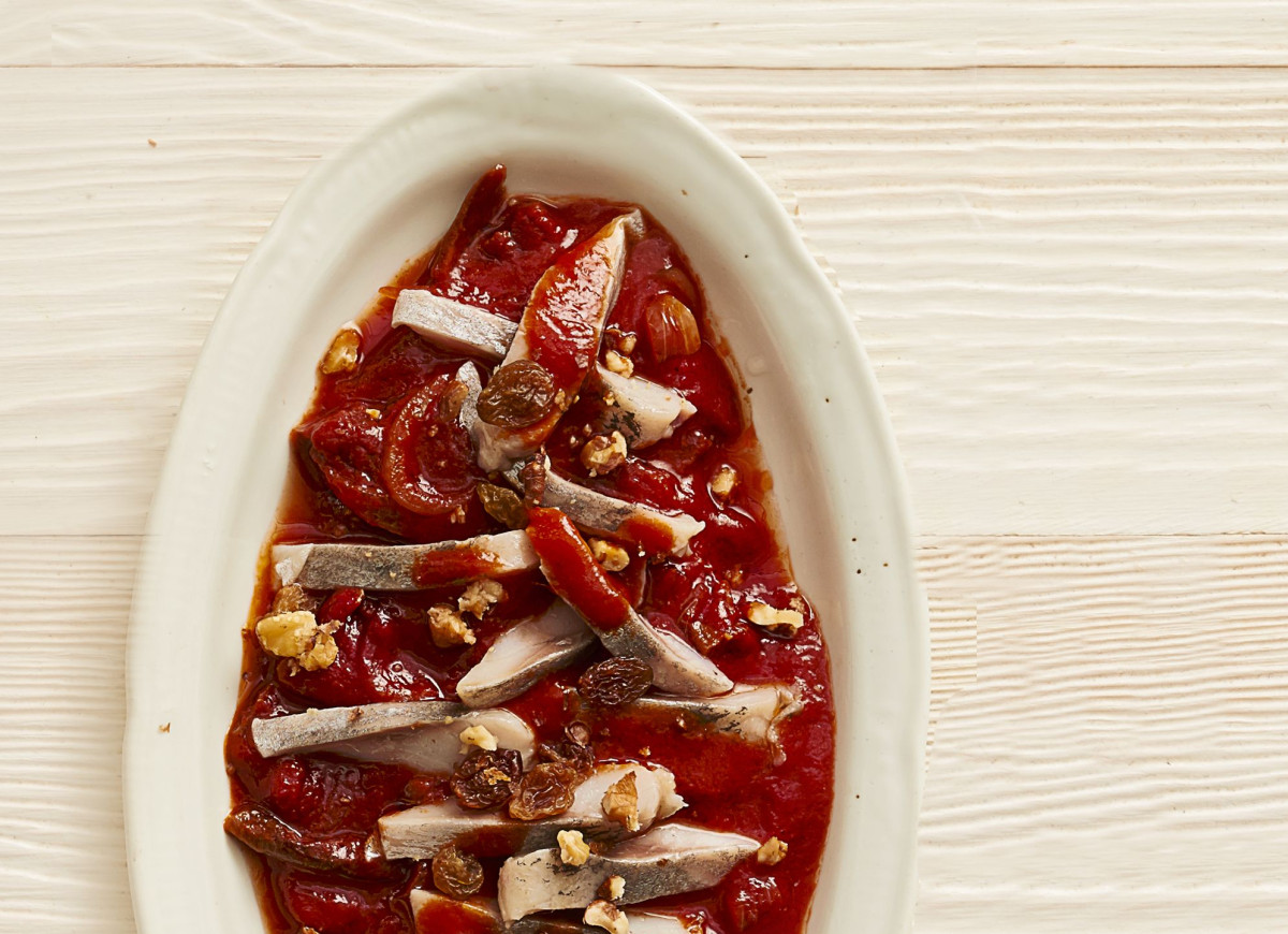 Sałatka śledziowa na słodko