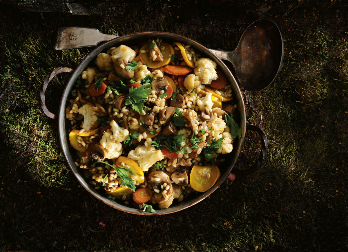 Grzybowy gulasz z pęczakiem