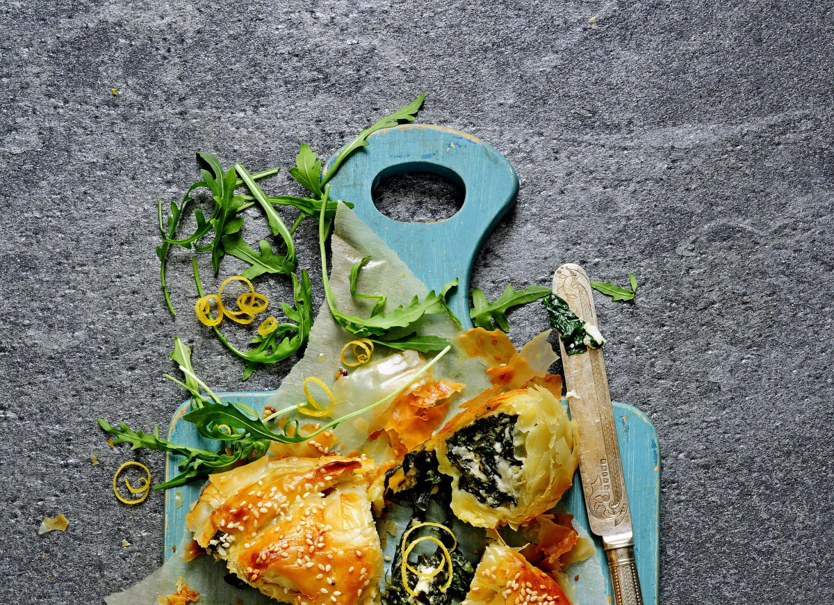 Ciasto filo faszerowane pokrzywą i serem feta