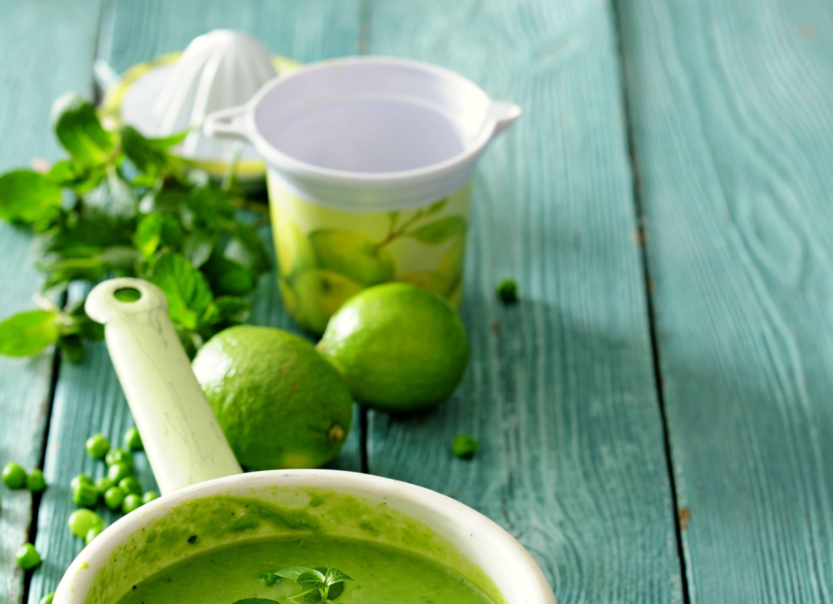 Miętowy chłodnik z groszkiem