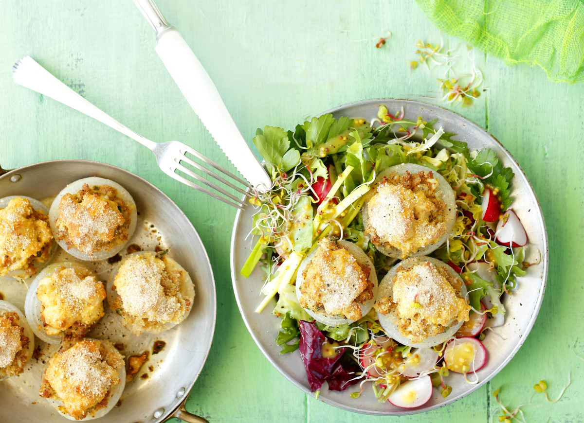 Cebula faszerowana jajkiem i zapiekana na sposób włoski