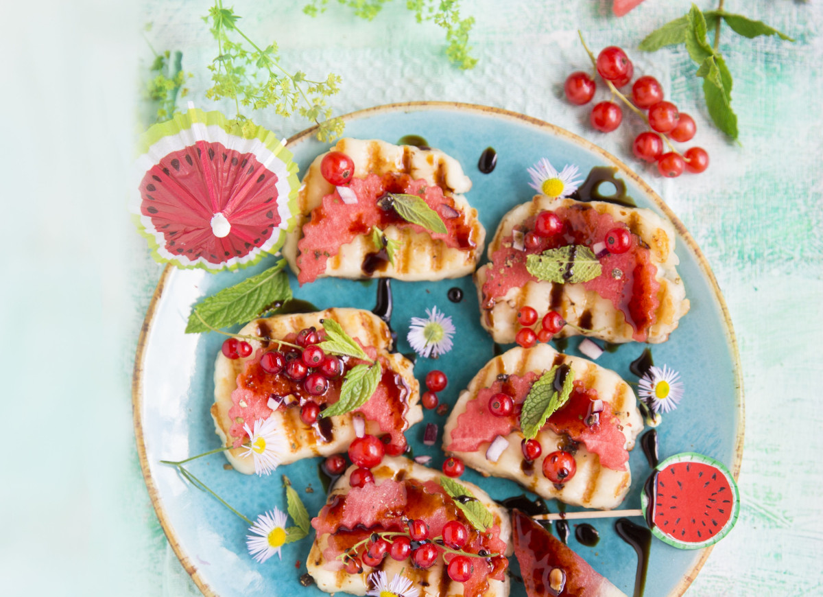 Grillowany ser halloumi z arbuzem