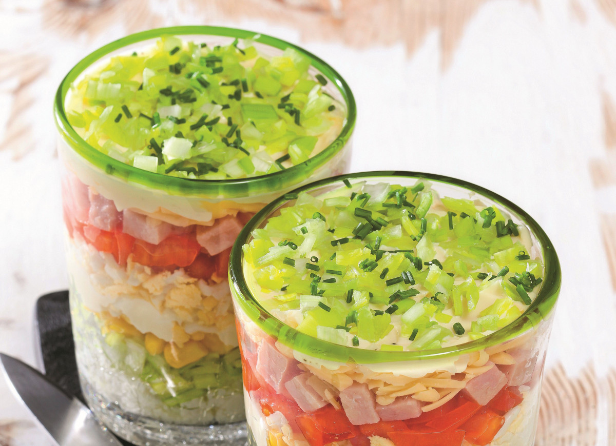 Sałatka  z szynką i twarogiem