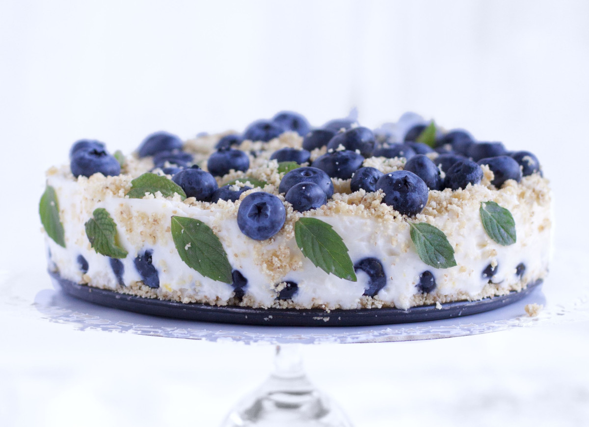 Sernik na zimno z borówkami